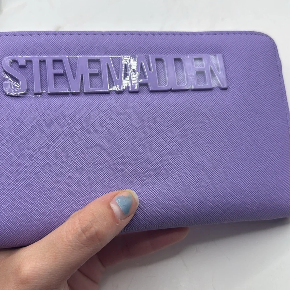 NWT Steve Madden Purple Wristlet Bzipeee Boxed Wallet Clutch Zip Around ID Card - Picture 13 of 16